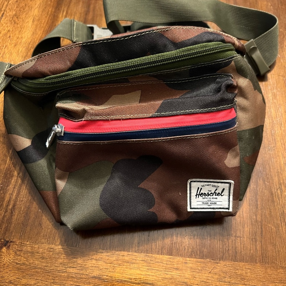 FANNY PACK GREEN ADJUSTABLE BELT